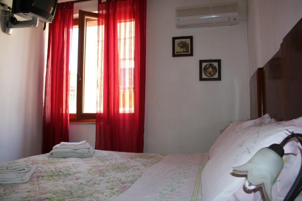 B&B Guest House Il Porto Vecchio Stintino Cameră foto