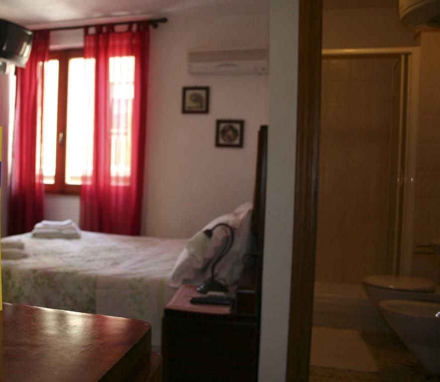 B&B Guest House Il Porto Vecchio Stintino Cameră foto